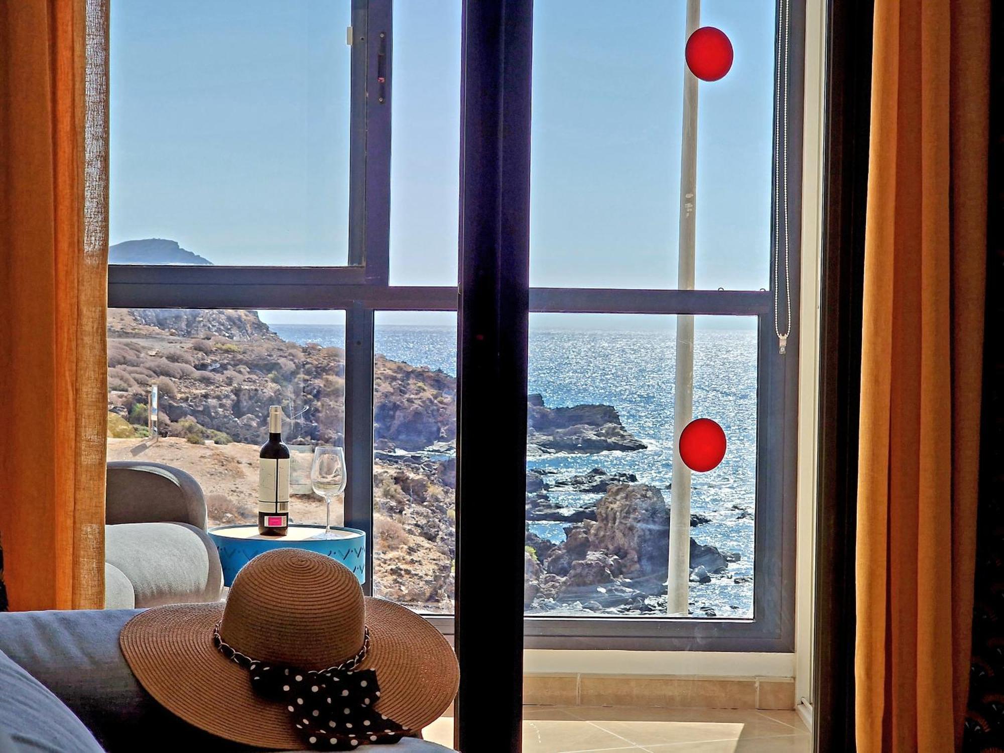 Las Rocas By The Ocean, Wifi And Sea View Los Abrigos Exteriör bild