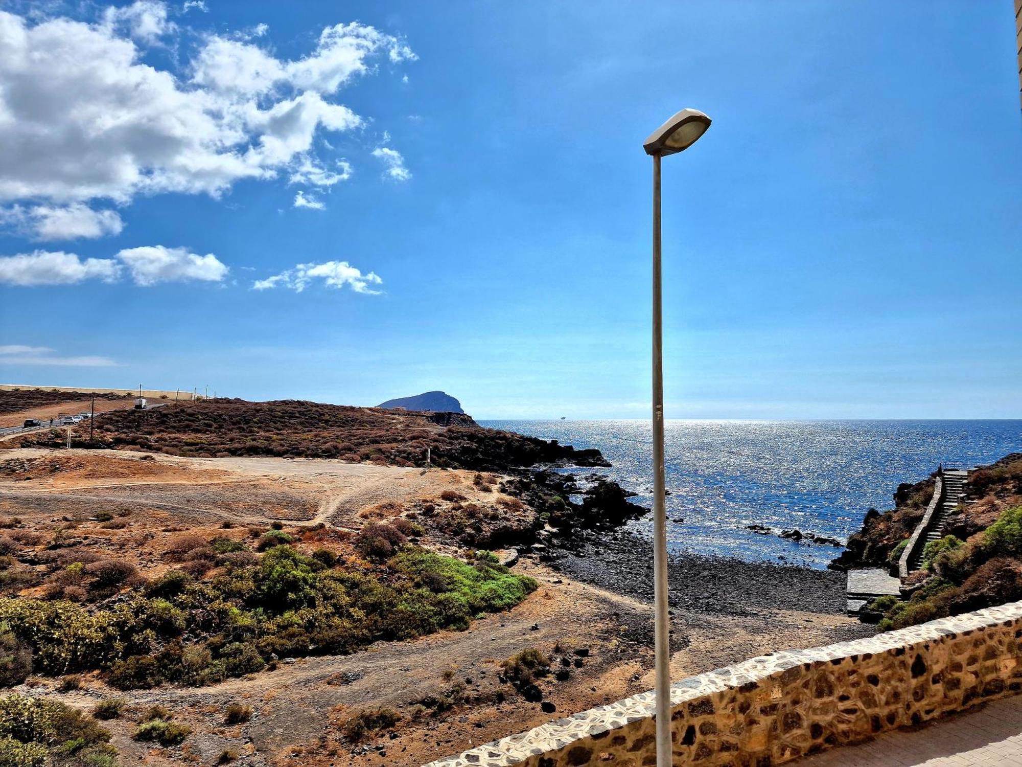 Las Rocas By The Ocean, Wifi And Sea View Los Abrigos Exteriör bild